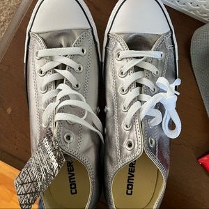 Converse - metallic silver, low-tops